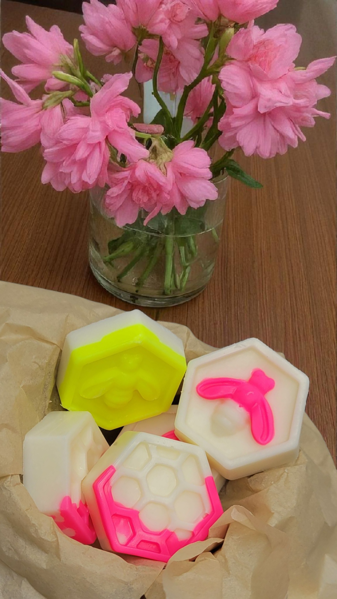 Almond & Caramel Scented Honeycomb Soy Wax Melts